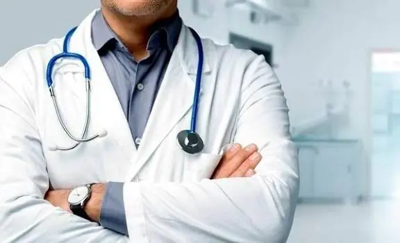 مهاجرت پزشکان خسارت محض است/ پایین بودن برخی تعرفههای پزشکی چالش حوزه درمان