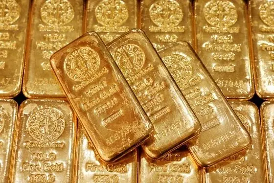  طلا به کف قیمت ۲ هفته‌ای سقوط کرد
