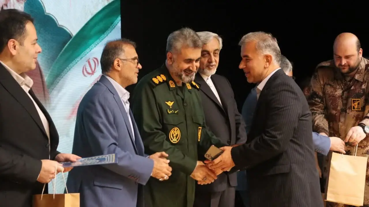 فرمانده سپاه رشت: مقاومت و ایستادگی رمز حفظ عزت است
