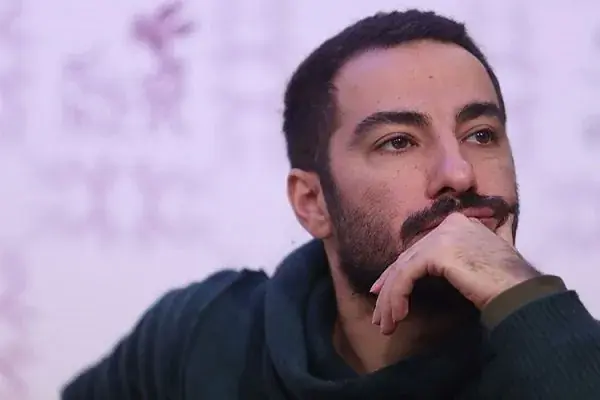 نوید محمدزاده از «آرش» کنار گذاشته شد