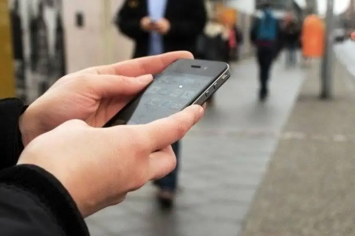 سرقت موبایل در بزرگراه امام علی تهران/ ویدئو