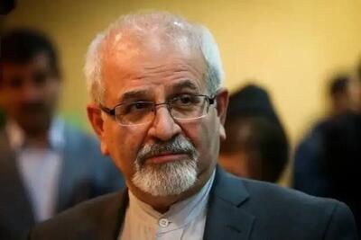 کاظم سجادپور در رونمایی از کتاب ایران و آمریکا، تعامل یا تقابل: حسین موسویان فقط یک پژوهشگر نیست، یک کنشگر است