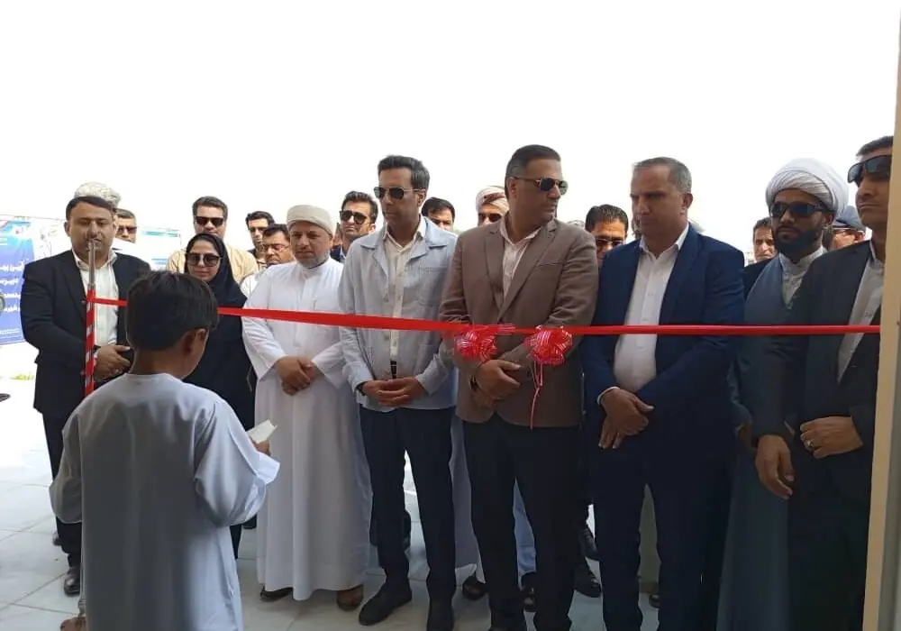 دبیرستان مرحوم سیدمحمد امام در گزیر بندرلنگه به بهرهبرداری رسید