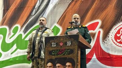  در جنگ ترکیبی، وحدت شاهرگ حیاتی و رمز بقای انقلاب اسلامی است - مردم سالاری آنلاین
