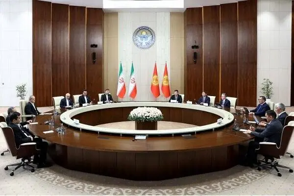  پزشکیان: باید از مداخله قدرت‌های بیگانه در امور منطقه جلوگیری کنیم