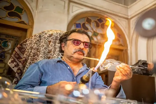  رقصِ نور و آتش در نصف‌جهان؛بازخوانی میراث پنج‌هزارساله شیشه‌گری اصفهان