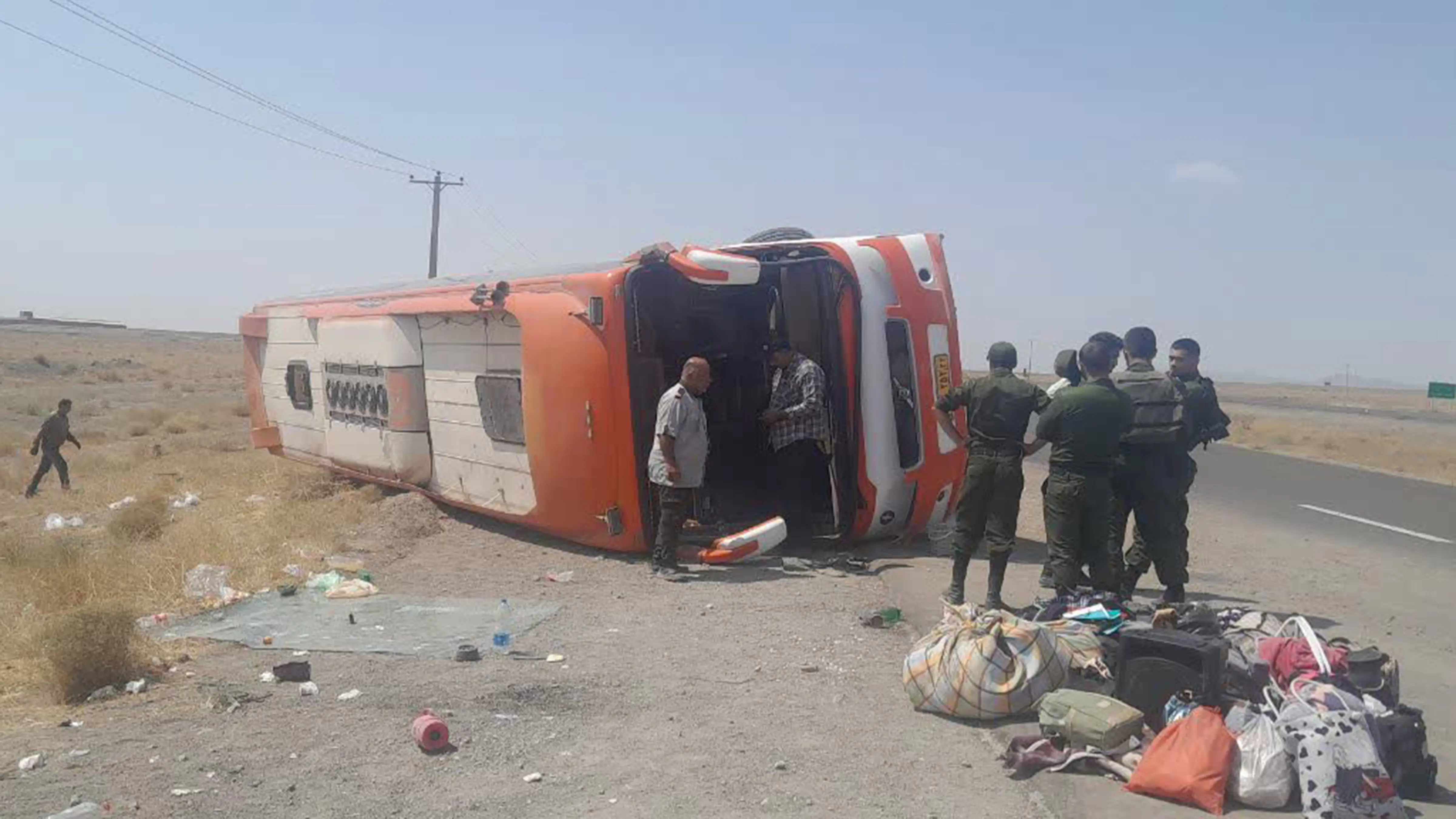 آخرین جزئیات واژگونی اتوبوس در محور نیشابور ـ سبزوار از زبان پلیس راه/ «عدم توجه به جلو» علت اولیه حادثه اعلام شد