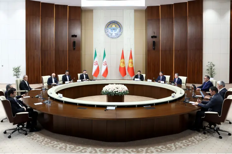  در دیدار روسای جمهور ایران و قرقیزستان مطرح شد؛  دکتر پزشکیان: توسعه همکاری‌های ایران و قرقیزستان نیازمند فعال‌سازی ظرفیت‌های موجود است