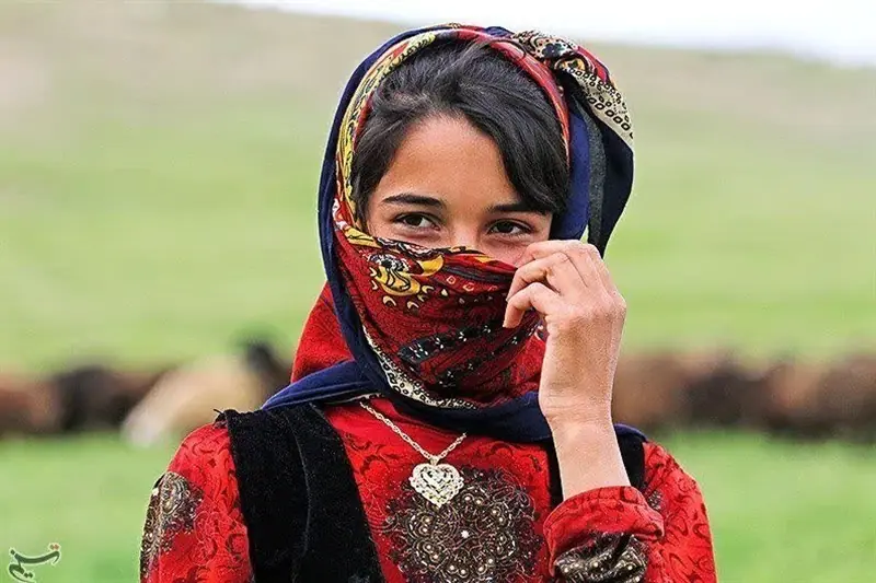 از گنجنامه تا کرمانشاه؛ روایت دختری که اصالت را در کوچ جستوجو میکند - تسنیم