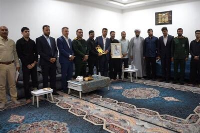 تجلیل از خانواده شهدای «جنگ رمضان» در جنوب استان بوشهر - تسنیم