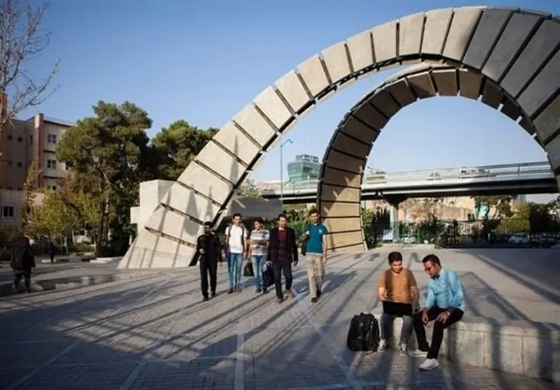 حضور دانشجویان انجمن علمی مهندسی انرژی دانشگاه امیرکبیر در بریکس - تسنیم