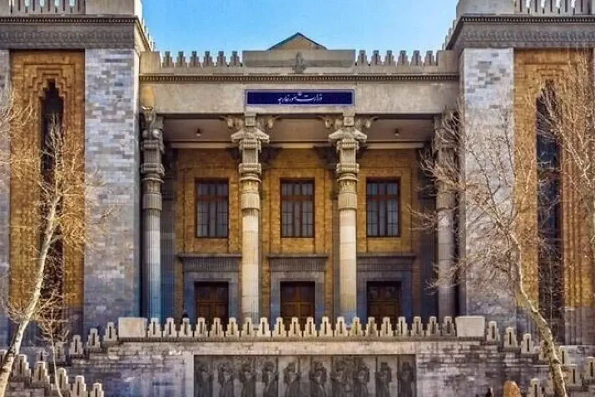 بیانیه وزارت خارجه درباره تجاوز نظامی آمریکا به لارک و پاسخ دفاعی ایران