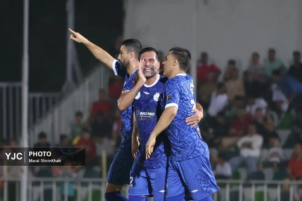 دیدار پیشکسوتان استقلال و پرسپولیس در جزیره کیش