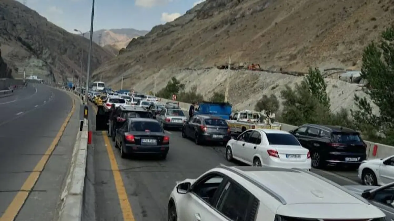 ترافیک سنگین در محورهای شمالی/ جاده چالوس یکطرفه میشود