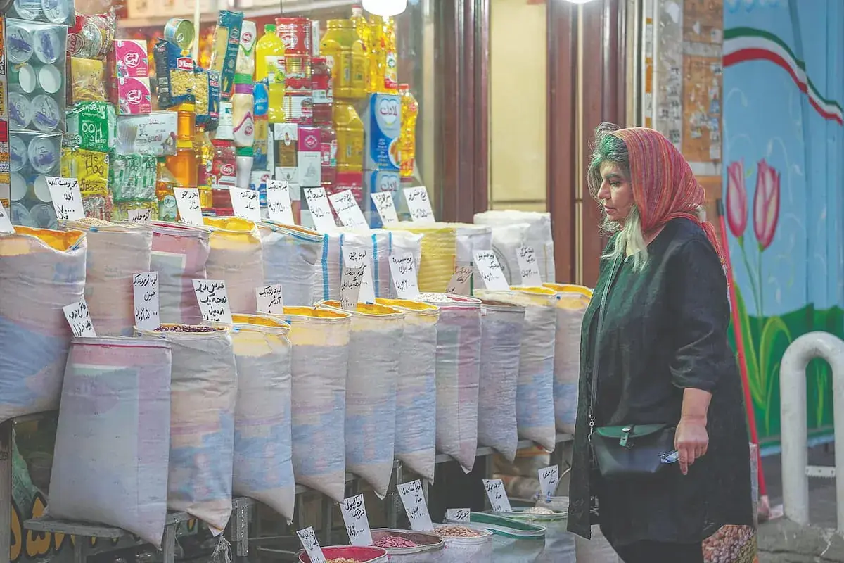 نگرانی عمیق مردم از بیثباتی اقتصادی؛ قفسههای پر، جیبهای خالی!