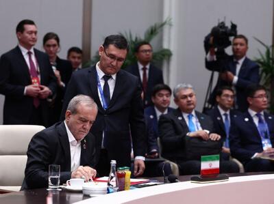  عکس/ لحظه امضای اسناد تفاهم‌نامه سازمان همکاری شانگهای توسط رئیس‌جمهور | آخرین خبر