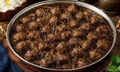  طرز تهیه خورشت داود پاشا؛ غذای ترکی با طعم ملس رب انار و کوفته‌های قلقلی