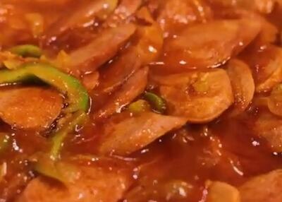 طرز تهیه سوسیس بندری مثل ساندویچیهای مشهور