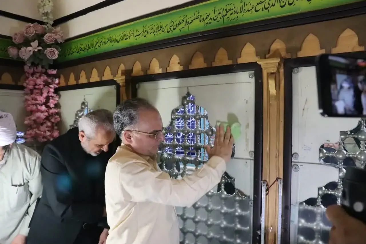 فرماندار سمنان: حرم مطهر امامزادهها فراتر از یک پایگاه مذهبی هستند