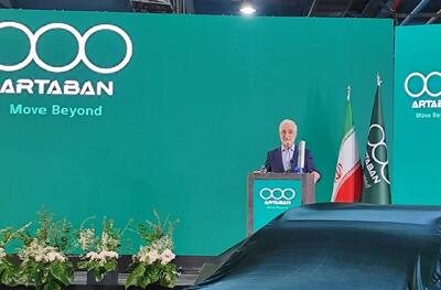 مومنی: دولت باید موانع پیش روی سرمایهگذاران و تولیدکنندگان را برطرف کند
