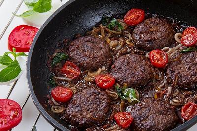 طرز تهیه شامی کَوو غذای خوشمزه لرستانی با طعم ملس رب انار