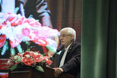 عارف: ایران اهل جنگ نیست، اما از منافع خود دفاع میکند