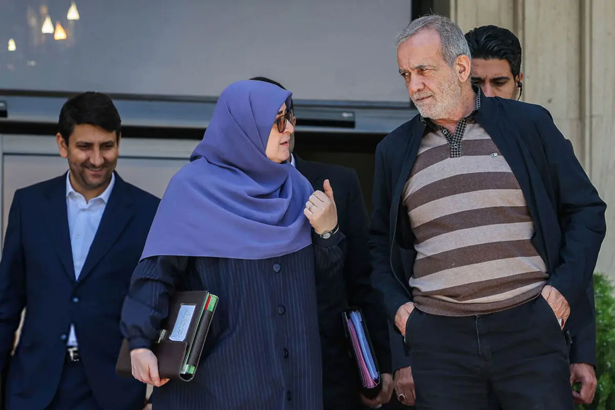 مهاجرانی: اختلاف میان سران جمهوری اسلامی را باور نکنید