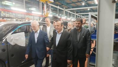 افتتاح کارخانه صنعتی خودروسازی و پروژههای شهری در قزوین