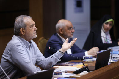  با حلوا حلوا گفتن، دهان شیرین نمی‌شود
