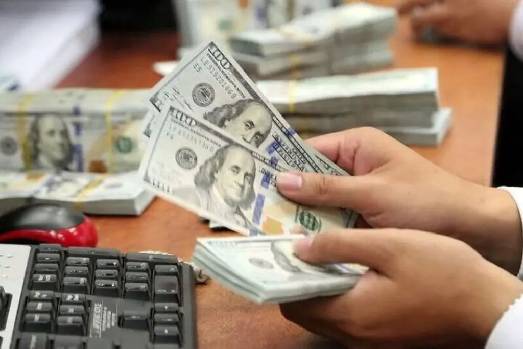  افزایش قیمت دلار در بازار آزاد | صعود دلار تا کی ادامه دارد؟
