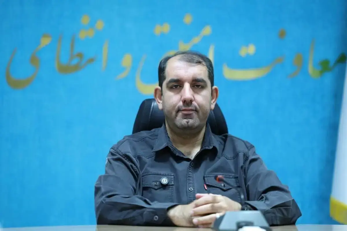 اصابت پرتابه دشمن آمریکایی به خارج از باند فرودگاه جیرفت