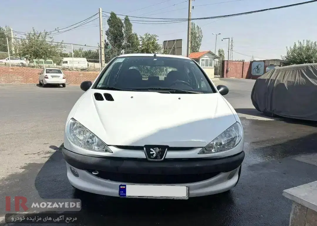  حراج 960 میلیون تومانی پژو 206 تیپ 3 رنگ : سفید  مدل : 1398 (مصادره ای دولت)