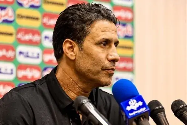 سرمربی پرسپولیس به نشست خبری نرسید