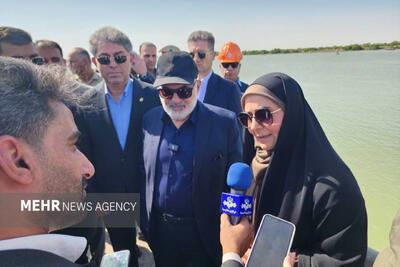 خارجسازی مغروقه خانیان در بندر خرمشهر تا ۲ ماه آینده پایان مییابد