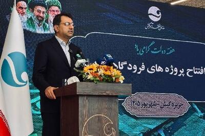 کبیری: تبدیل جزیره کیش به مرکز هوایی جنوب کشور دنبال میشود