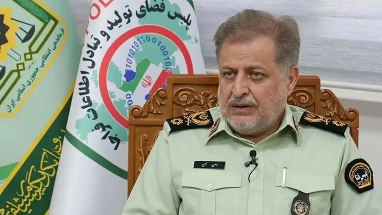  عکس های شخصی زنان  فروخته می شدند / گردانندگان 2 باند دستگیر شدند