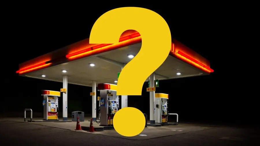 بنزین لیتری چند؟