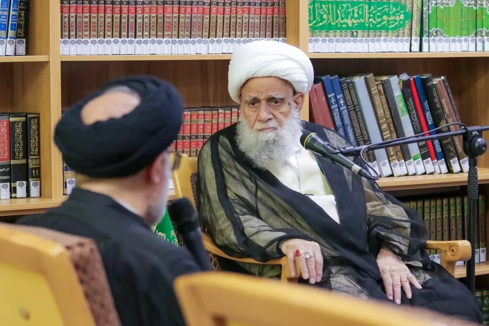 حضرت آیت الله کریمی جهرمی: پذیرش کارهای رسمی دولتی توسط طلاب شکست برای حوزه است/ موقوفات حوزوی به نحو صحیح اداره شوند