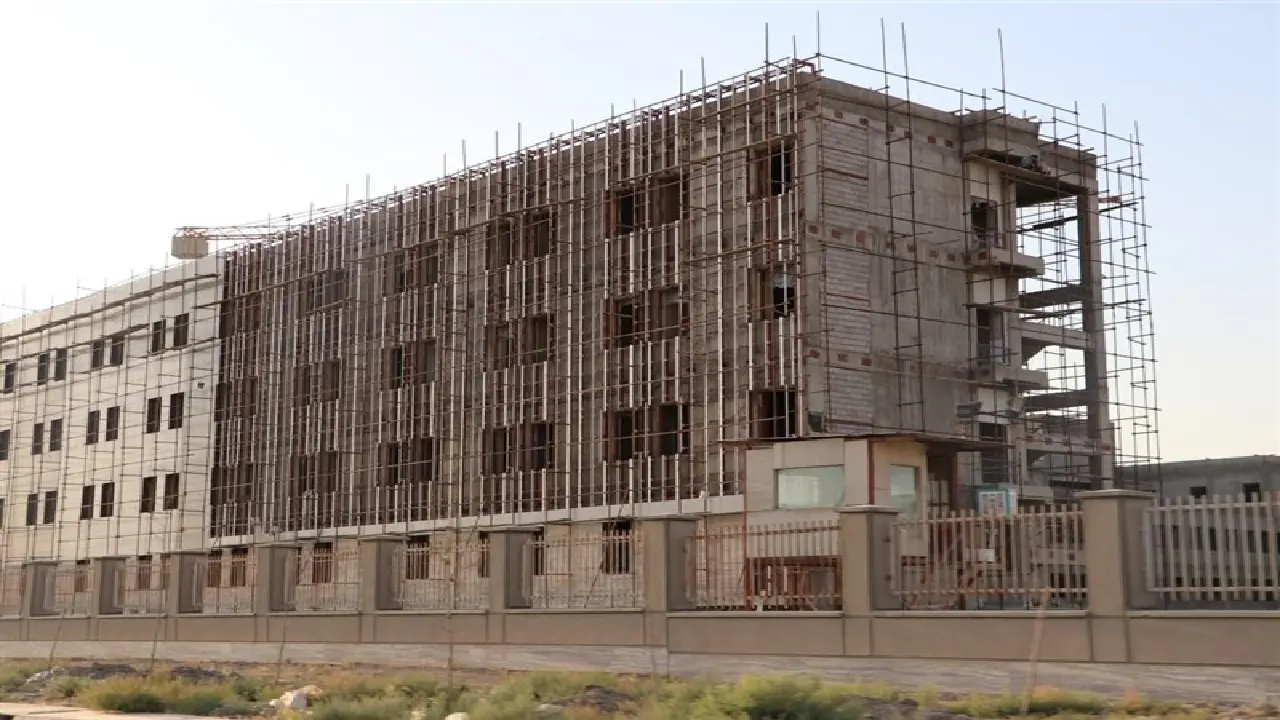  افتتاح ۲۳۰ میلیارد تومان پروژه عمرانی در رومشکان؛ بیمارستان همچنان مطالبه اصلی مردم