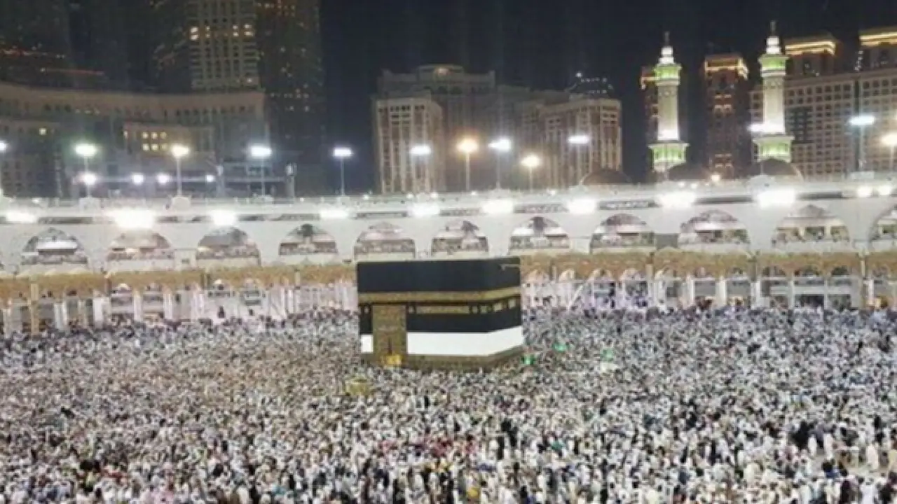 ۱۶۰ هزار عمرهگزار در صورت تامین ارز موردنیاز اعزام میشوند