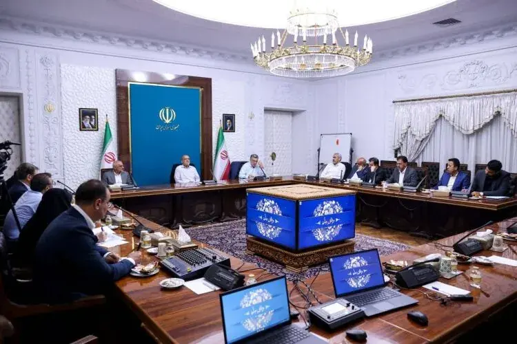 در جلسه رسیدگی به مطالبات از بیمهها با پزشکیان چه گذشت؟