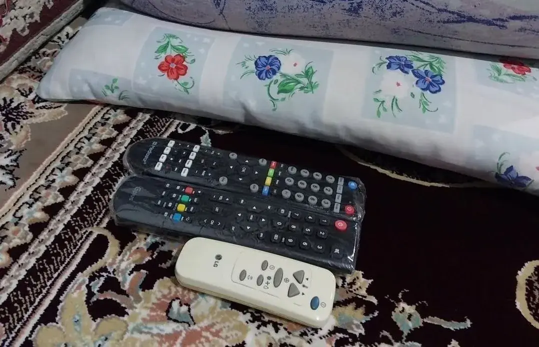 ریموت کنترلهای کنار بالش پدرم