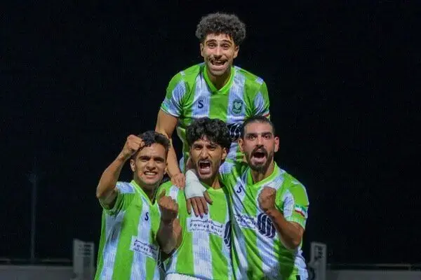 برد اول خیبر با خم کردن فولاد در خرمآباد