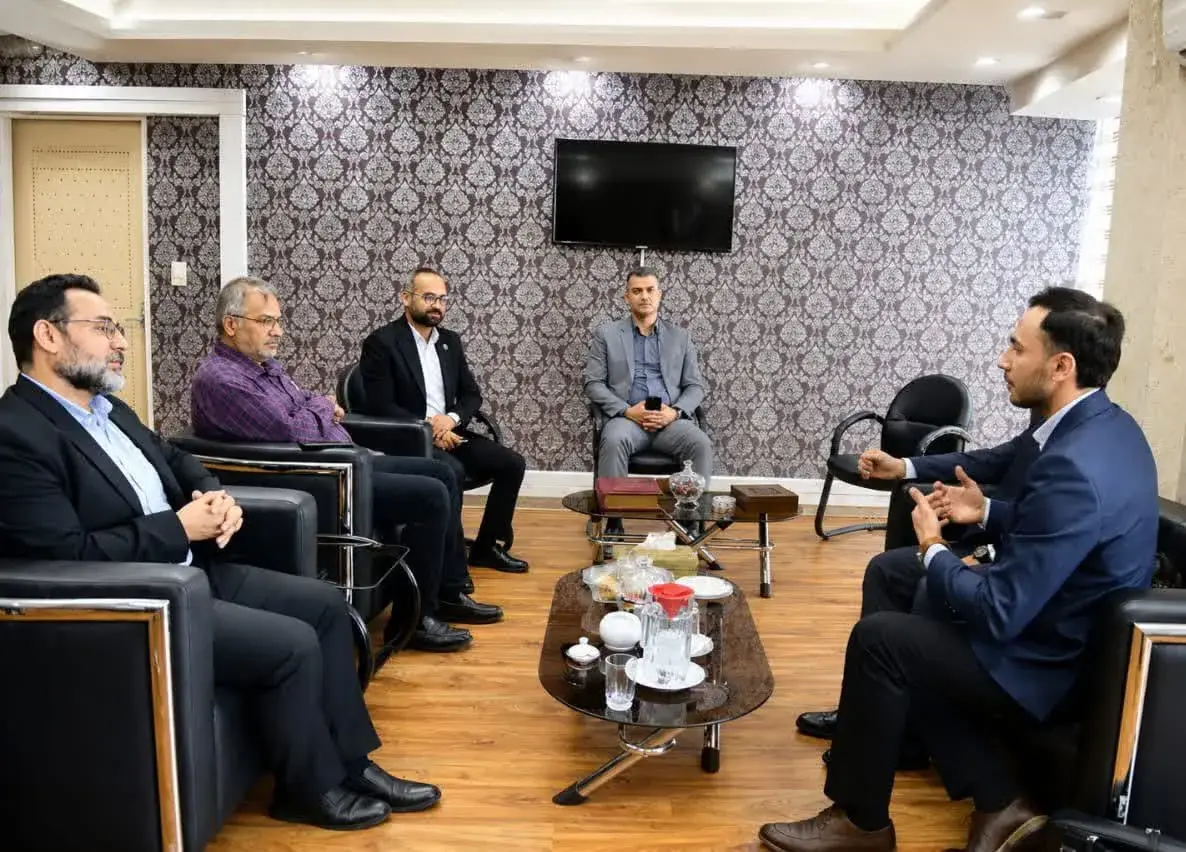 بررسی ظرفیتهای نوآورانه فولاد مبارکه برای توسعه برنامههای حوزه جوانان