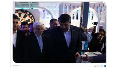  میزبانی بانک صادرات ایران از معاون اول رئیس‌جمهور در نمایشگاه الکامپ/ قدردانی محمدرضا عارف از عرضه خدمات هوشمند به مشتریان