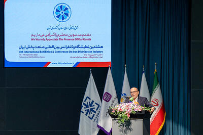  رئیس اتاق تهران: اقتصاد دستوری، مانع رقابت و بهره‌وری در کشور است | کاهش اندازه دولت لزوماً به معنای کاهش تعداد کارکنان نیست | کوچک‌سازی دولت باید به کاهش تصدی‌گری منجر شود