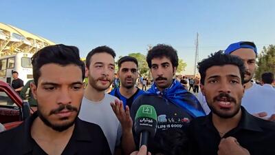  هوادار استقلال: همین جوانها کار را برای سرخابی ها در می آورند