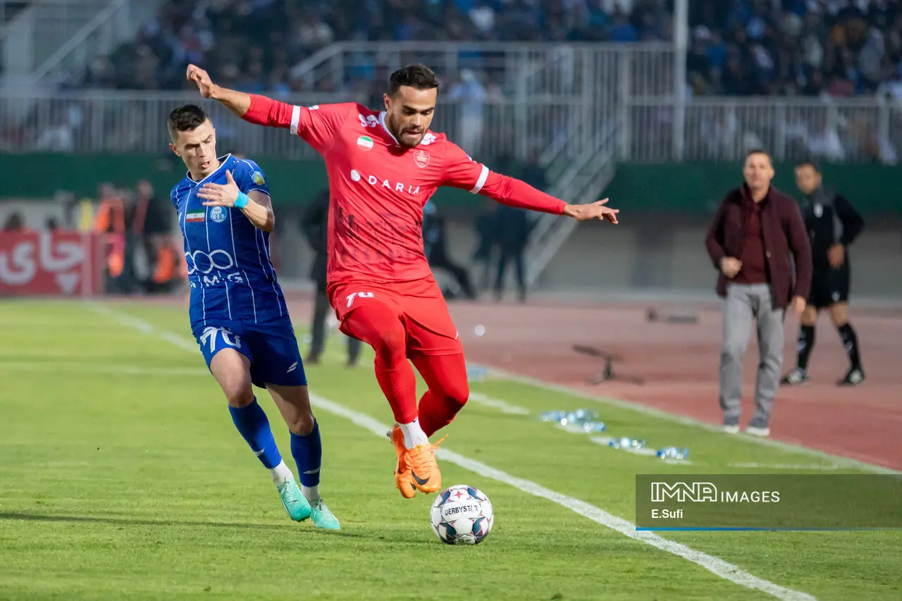ساعت پخش زنده بازی استقلال و پرسپولیس + پخش مستقیم شبکه ۳