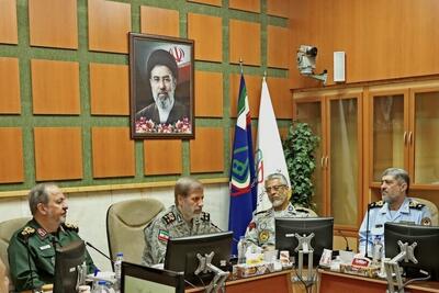  بررسی تحولات جنگ در دیدار فرمانده کل ارتش و سرپرست وزارت دفاع