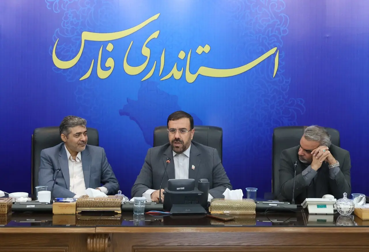 استاندار فارس: آمار دقیق، پایه تصمیمگیری و برنامهریزی برای توسعه است